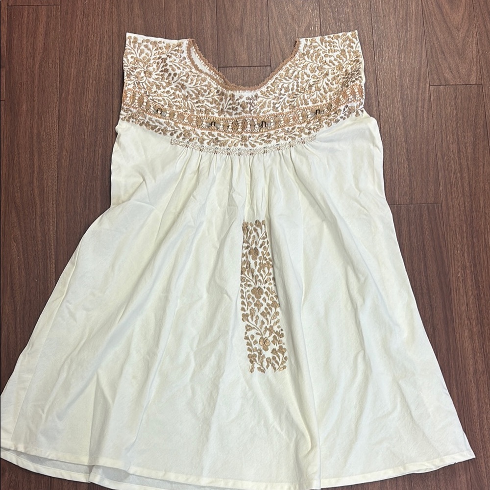 NWOT MEMORY "Art You Can Wear" Embroidered Mexican Top Cream W/Gold Stitching